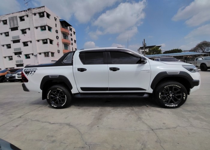 Used 6
                    TOYOTA
                     for Sale Image