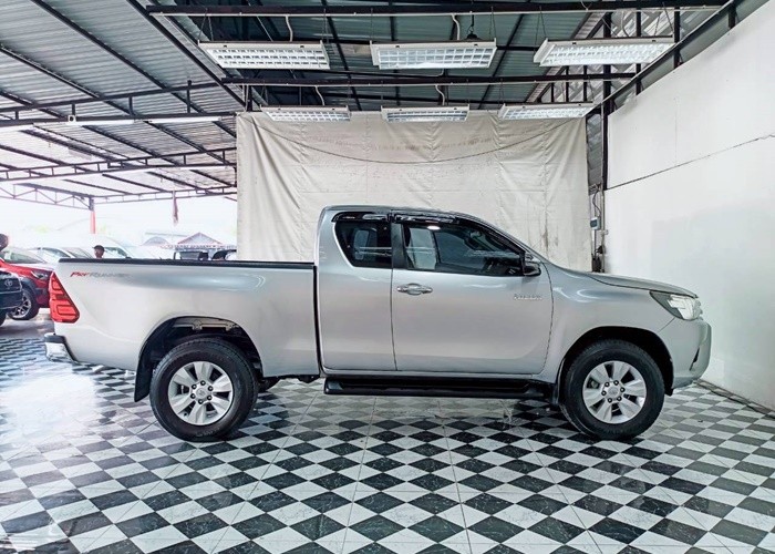 Used 8
                    TOYOTA
                     for Sale Image