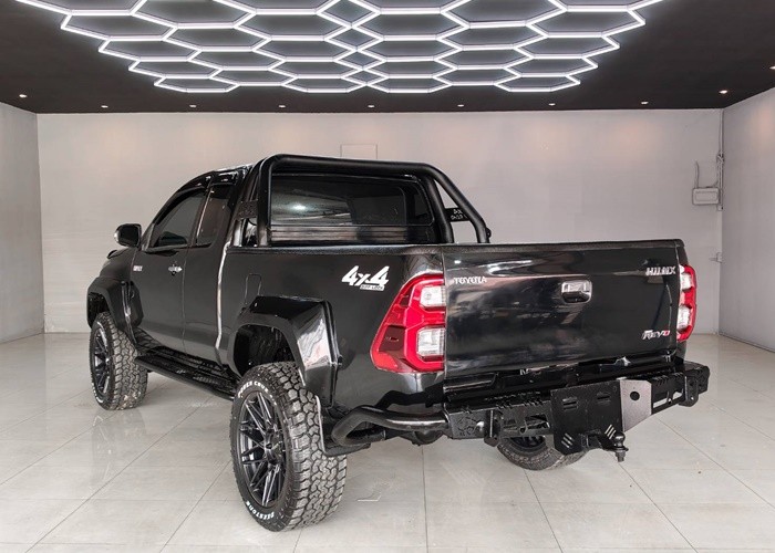 Used 12
                    TOYOTA
                     for Sale Image