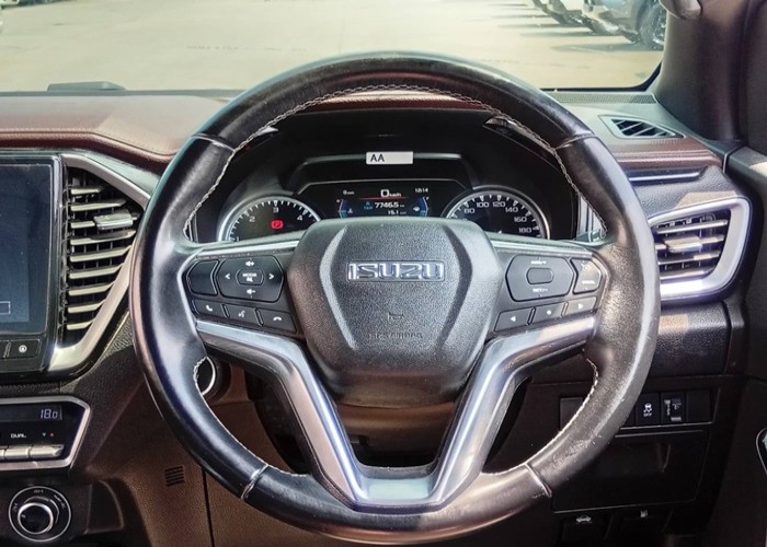 Used 1
                    ISUZU
                     for Sale Image