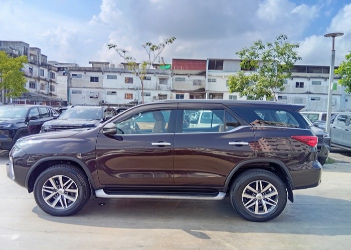 Used 9
                    TOYOTA
                     for Sale Image