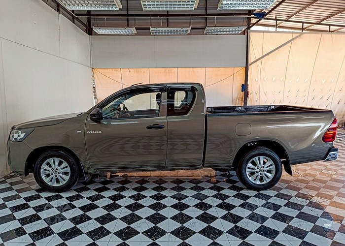 Used 9
                    TOYOTA
                     for Sale Image