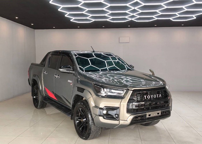 Used 12
                    TOYOTA
                     for Sale Image