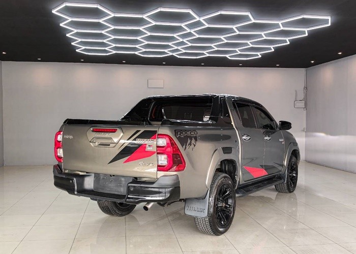 Used 12
                    TOYOTA
                     for Sale Image