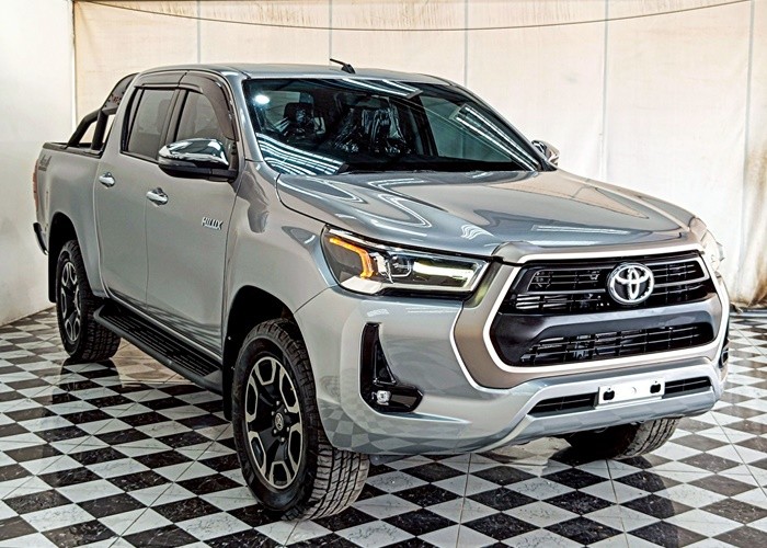 Used 8
                    TOYOTA
                     for Sale Image