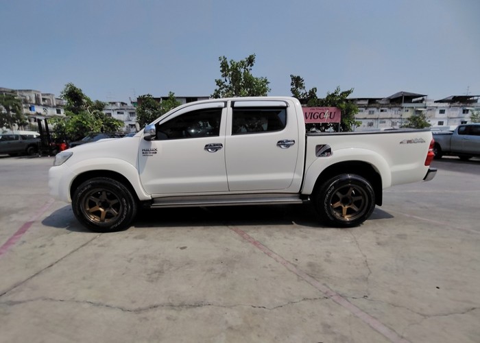 Used 12
                    TOYOTA
                     for Sale Image