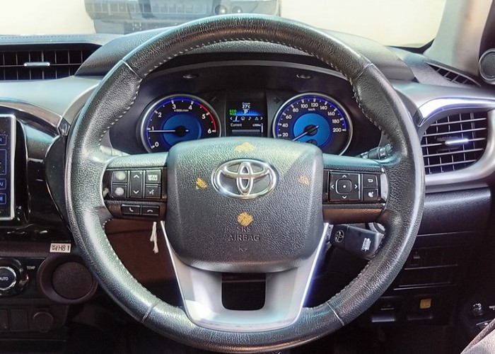 Used 7
                    TOYOTA
                     for Sale Image