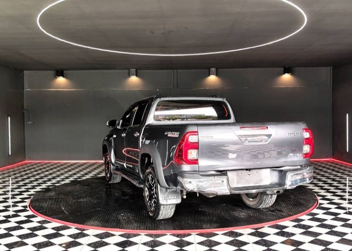 Used 8
                    TOYOTA
                     for Sale Image