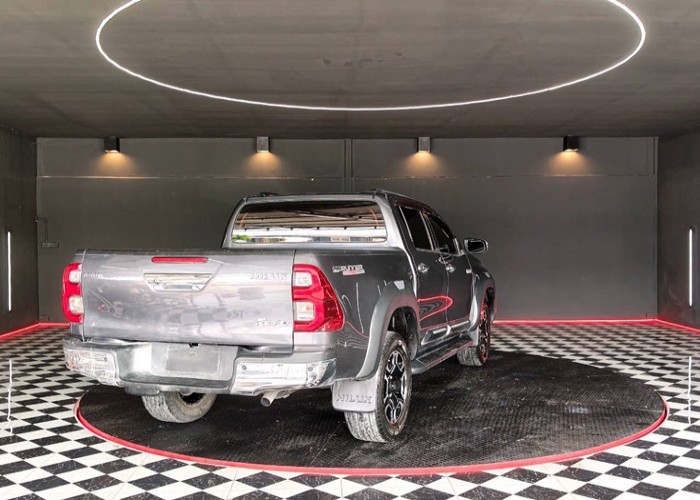 Used 8
                    TOYOTA
                     for Sale Image