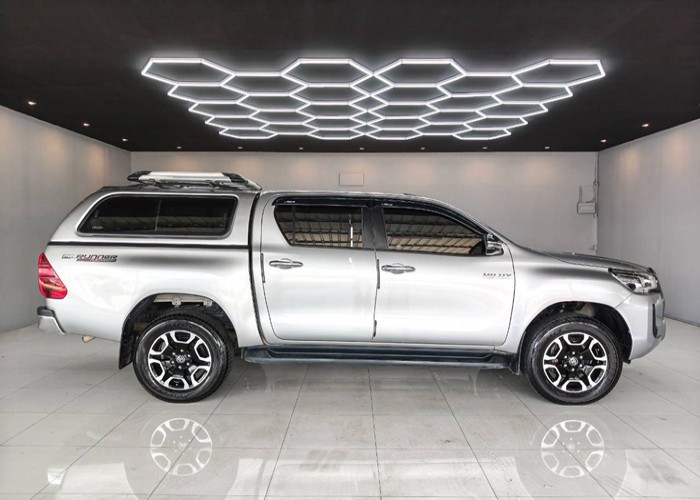 Used 5
                    TOYOTA
                     for Sale Image