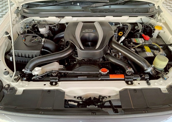 Used 10
                    ISUZU
                     for Sale Image