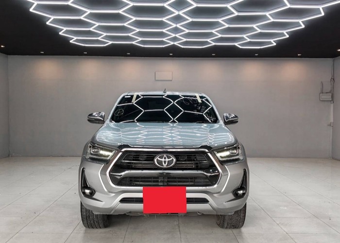 Used 9
                    TOYOTA
                     for Sale Image