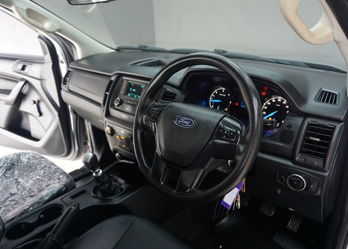 Used 8
                    FORD
                     for Sale Image
