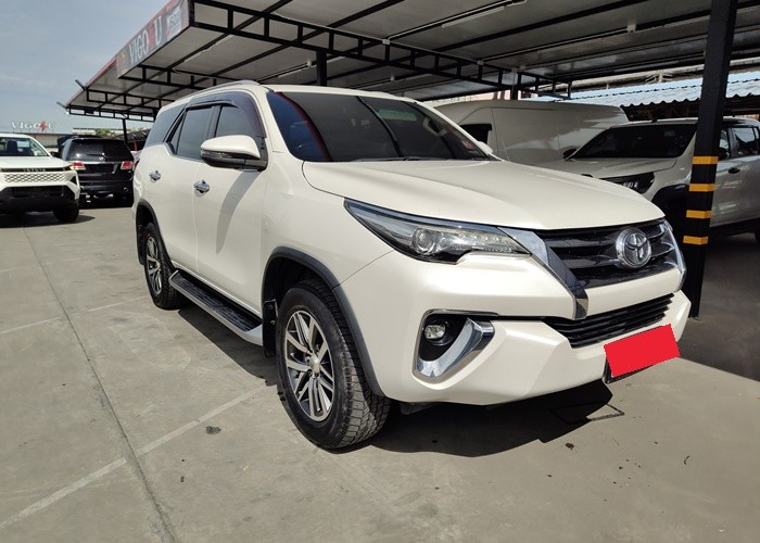 Used 5
                    TOYOTA
                     for Sale Image