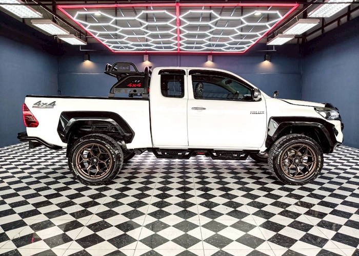 Used 6
                    TOYOTA
                     for Sale Image