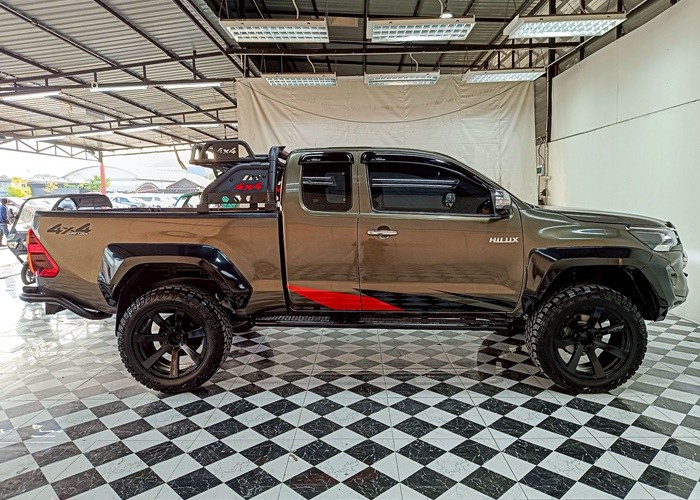 Used 5
                    TOYOTA
                     for Sale Image