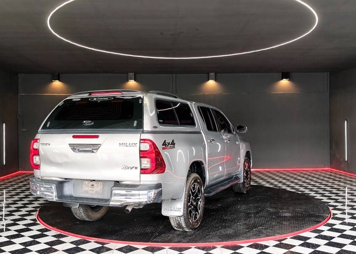 Used 5
                    TOYOTA
                     for Sale Image