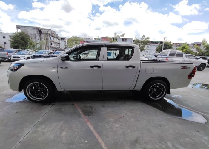 Used 7
                    TOYOTA
                     for Sale Image