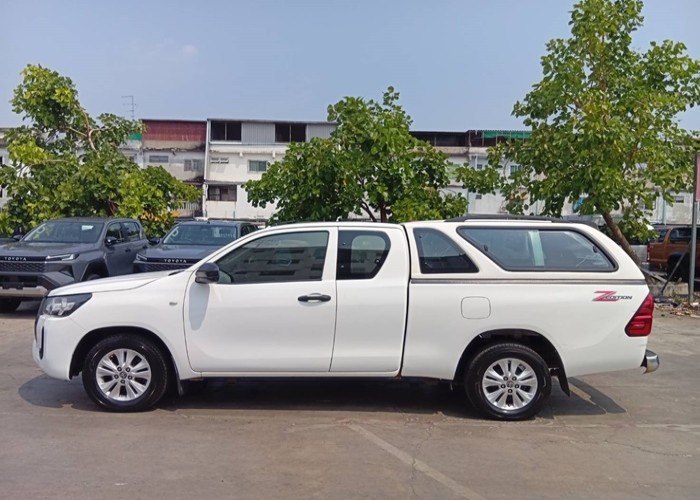 Used 12
                    TOYOTA
                     for Sale Image