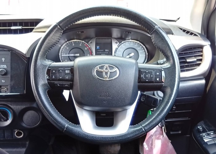 Used 12
                    TOYOTA
                     for Sale Image