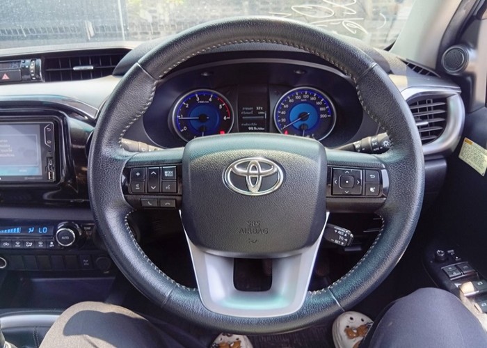 Used 12
                    TOYOTA
                     for Sale Image