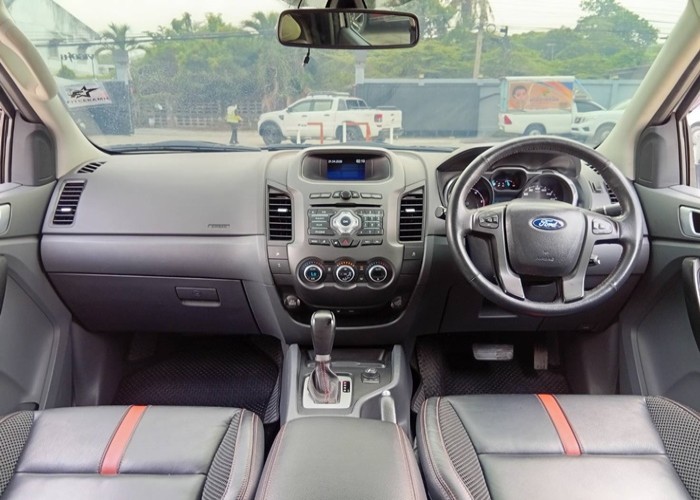 Used 8
                    FORD
                     for Sale Image