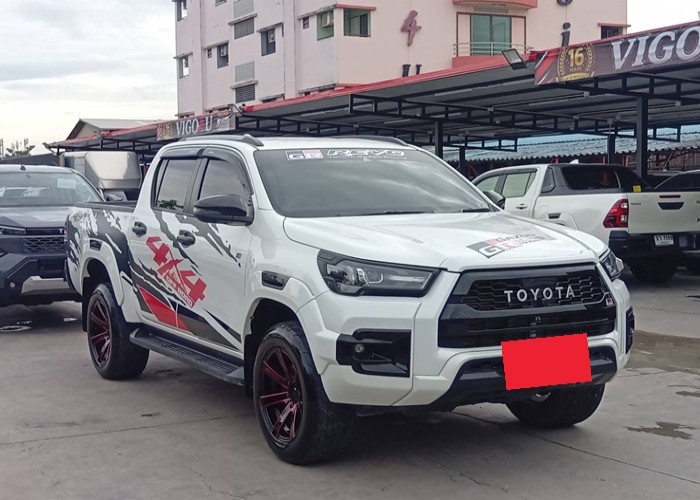 Used 4
                    TOYOTA
                     for Sale Image
