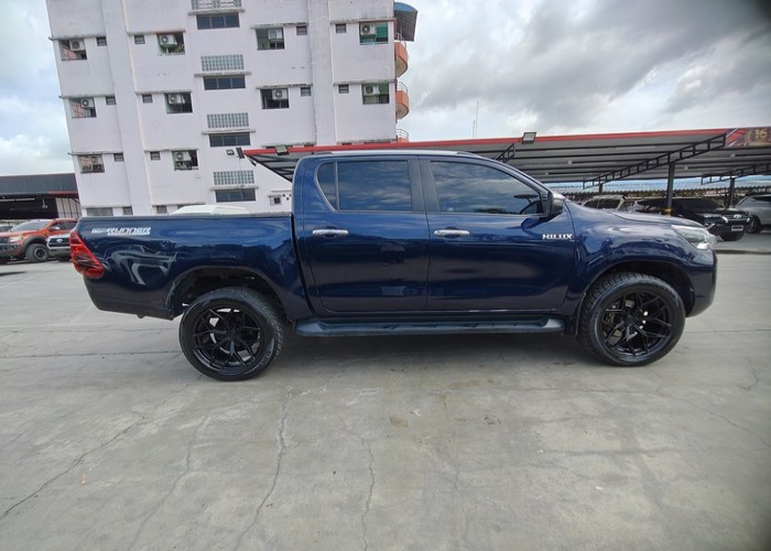 Used 10
                    TOYOTA
                     for Sale Image
