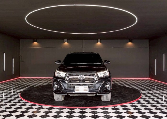 Used 7
                    TOYOTA
                     for Sale Image