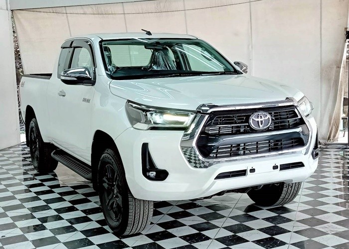 Used 12
                    TOYOTA
                     for Sale Image