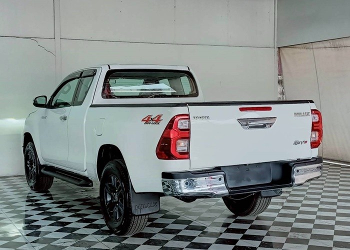 Used 12
                    TOYOTA
                     for Sale Image