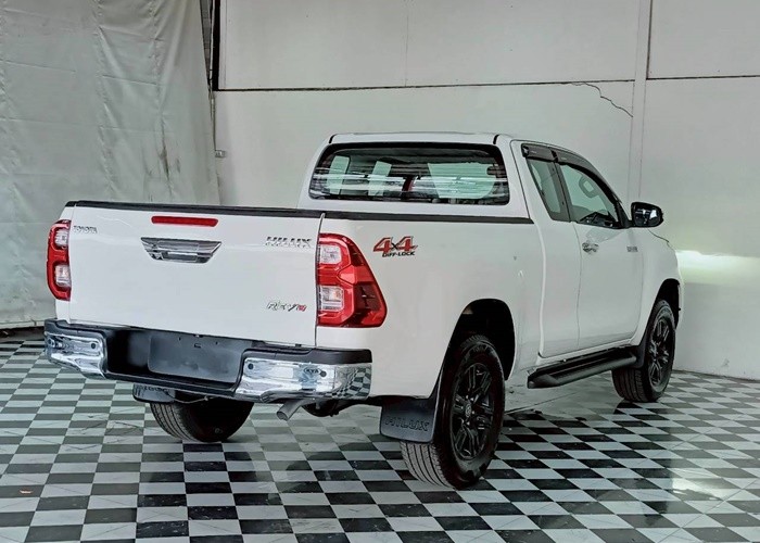 Used 12
                    TOYOTA
                     for Sale Image