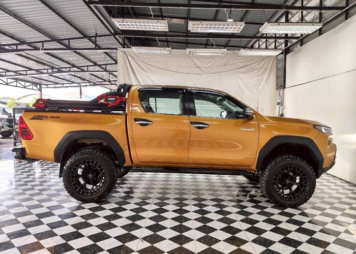 Used 12
                    TOYOTA
                     for Sale Image