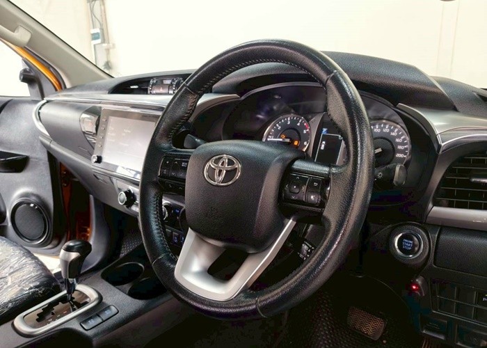 Used 12
                    TOYOTA
                     for Sale Image