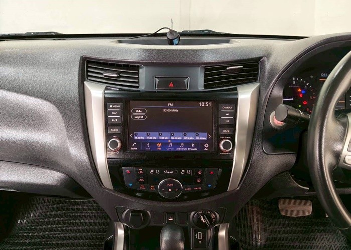 Used 7
                    NISSAN
                     for Sale Image