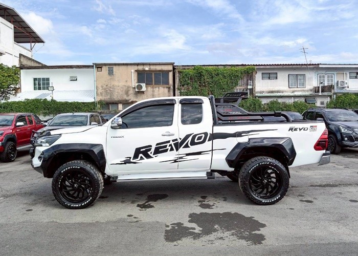 Used 5
                    TOYOTA
                     for Sale Image