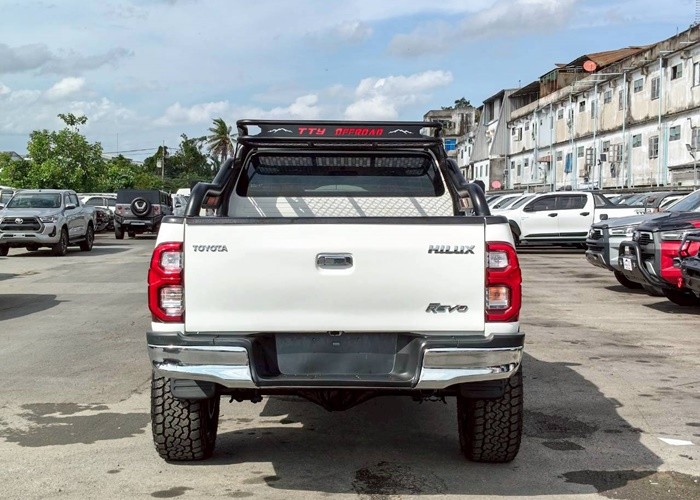 Used 5
                    TOYOTA
                     for Sale Image