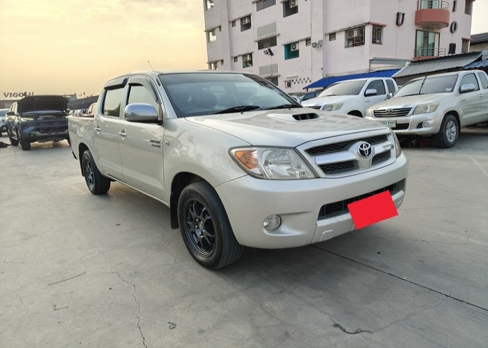 Used 12
                    TOYOTA
                     for Sale Image