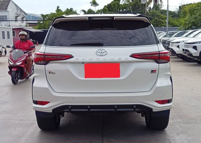 Used 5
                    TOYOTA
                     for Sale Image