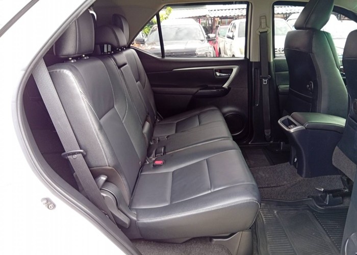 Used 5
                    TOYOTA
                     for Sale Image