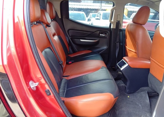 Used 11
                    MITSUBISHI
                     for Sale Image
