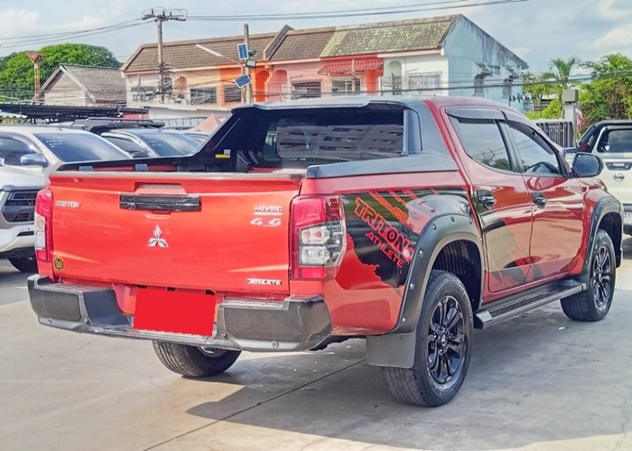 Used 11
                    MITSUBISHI
                     for Sale Image