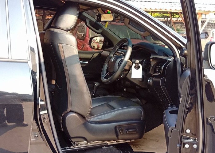 Used 10
                    TOYOTA
                     for Sale Image