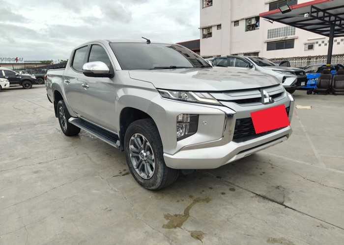 Used 8
                    MITSUBISHI
                     for Sale Image