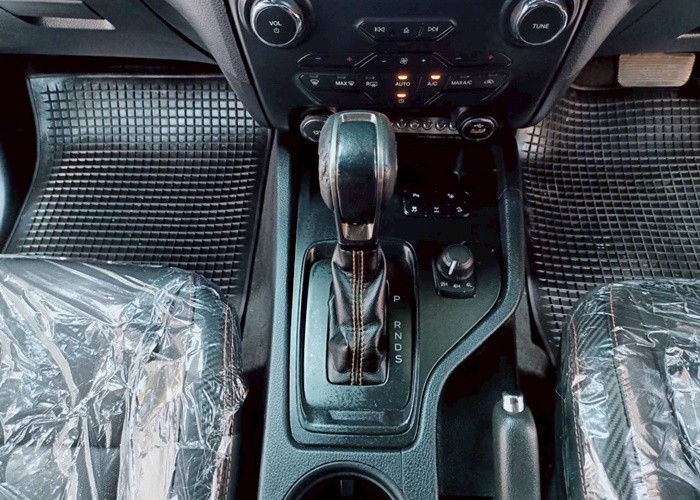 Used 8
                    FORD
                     for Sale Image