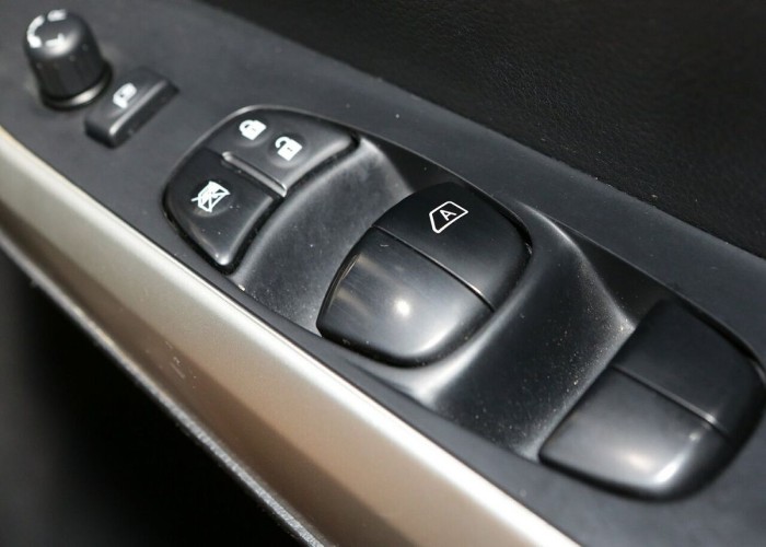 Used 1
                    NISSAN
                     for Sale Image