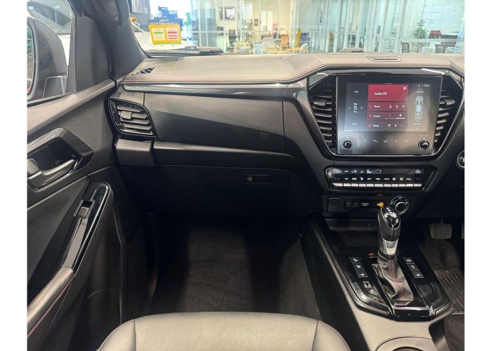 Used 1
                    ISUZU
                     for Sale Image