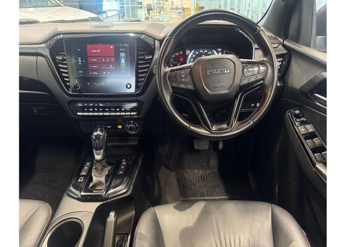 Used 1
                    ISUZU
                     for Sale Image