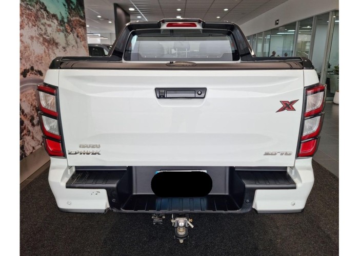 Used 1
                    ISUZU
                     for Sale Image