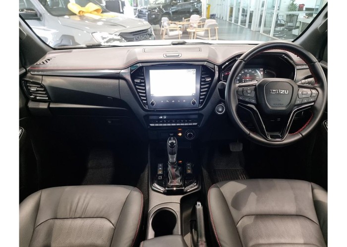 Used 1
                    ISUZU
                     for Sale Image